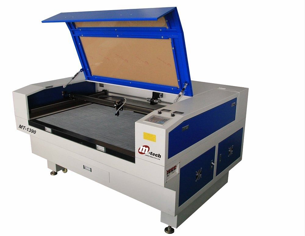 ACRYLIC LASER CUTTING MACHINE, Capacity: Industrial