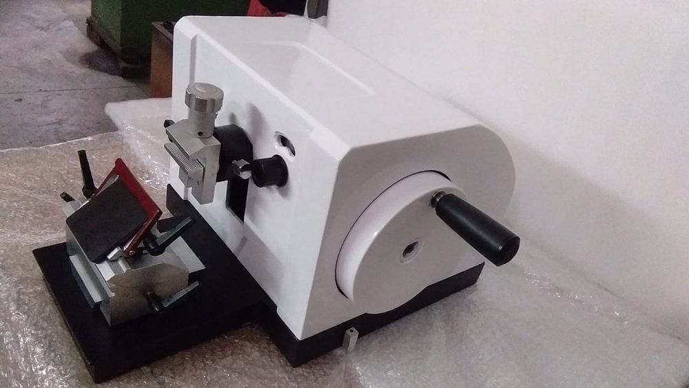 Advance Rotary Microtome