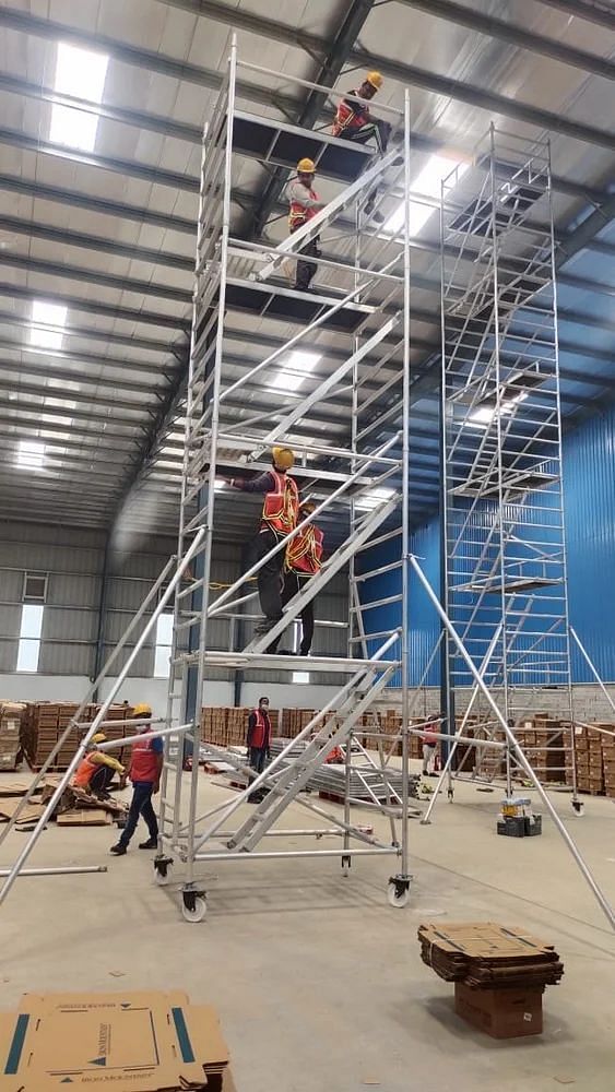 Aluminum Silver Aluminium Tower Scaffold, Size: Height 7 Meter