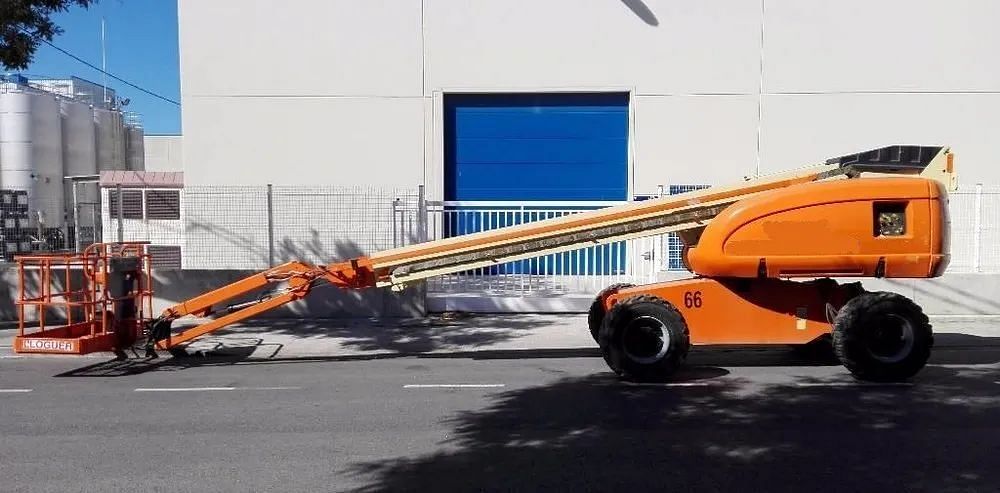 Articulated Boom Lift