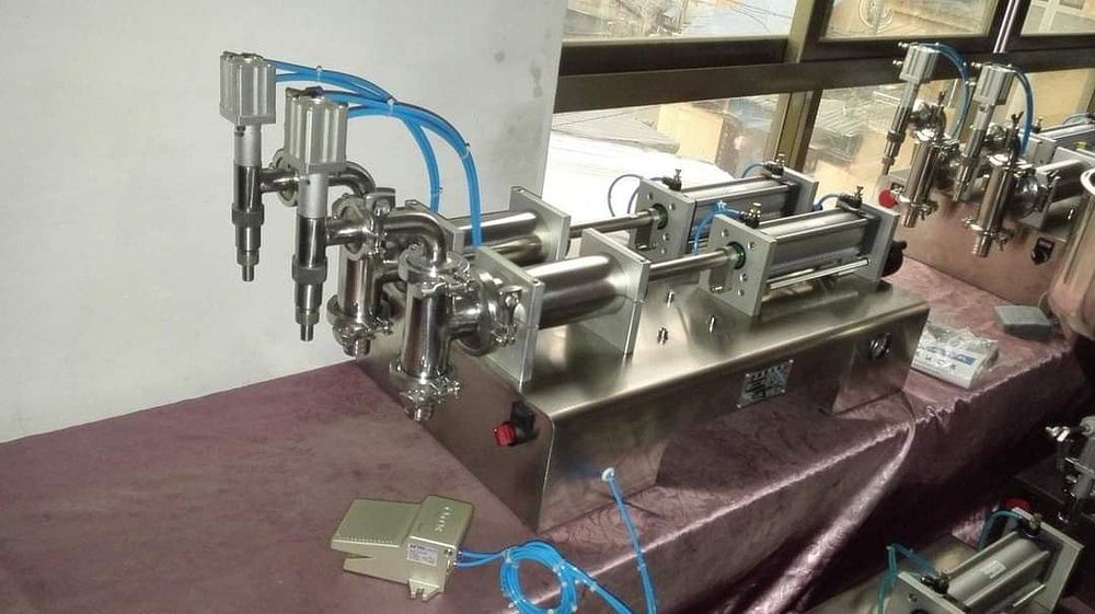 Automatic Liquid Filling Machine