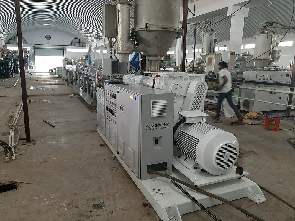 Automatic Plastic Pipe Making Machine, Capacity: 150 to 170 kg/hr