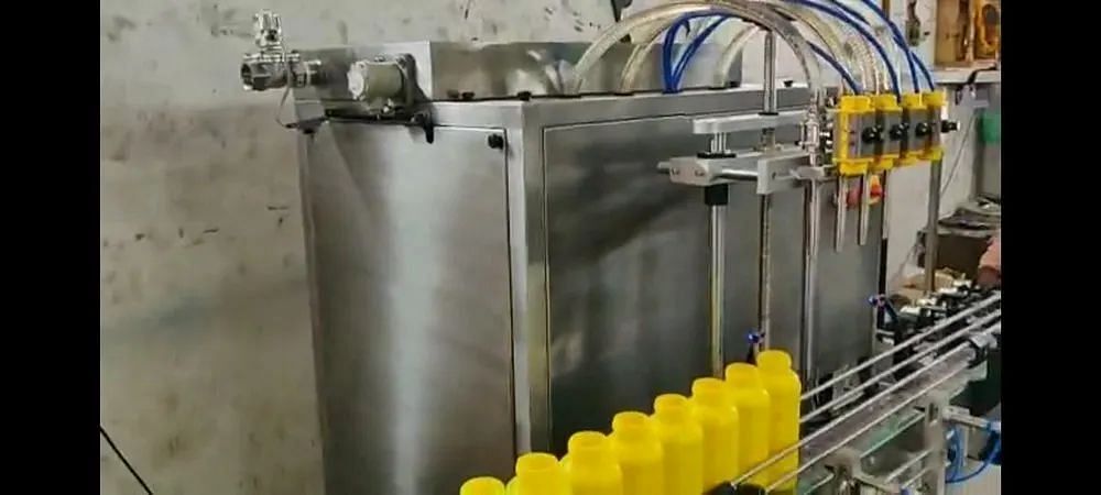 Automatic Servo Based Pesticides Liquid Filling Machine