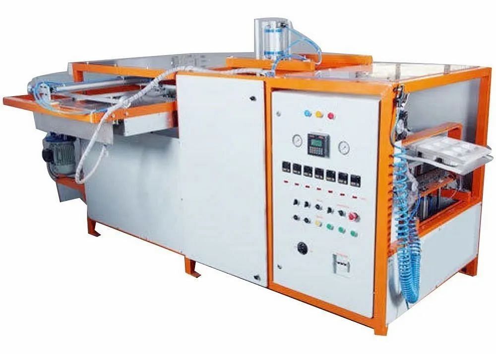 Automatic Vacuum Forming Machine, 11 kW, Production Capacity: 100 Pcs/Hour