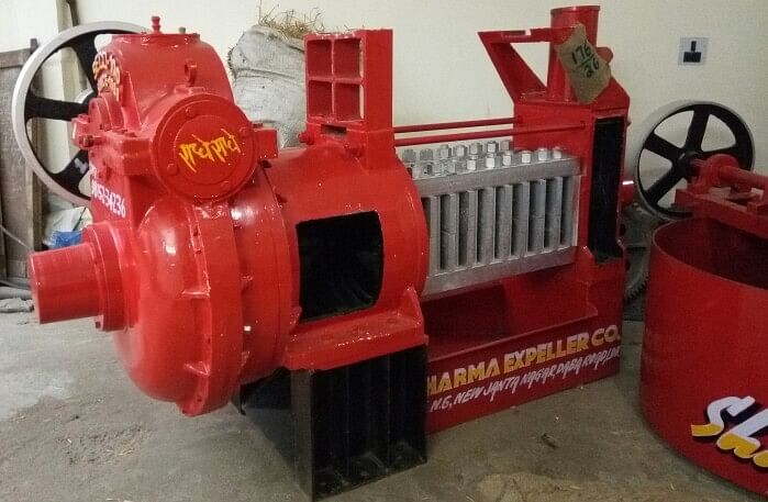 Automatic Vegetable Oil Extraction Machine, Capacity: 8 to 9 ton