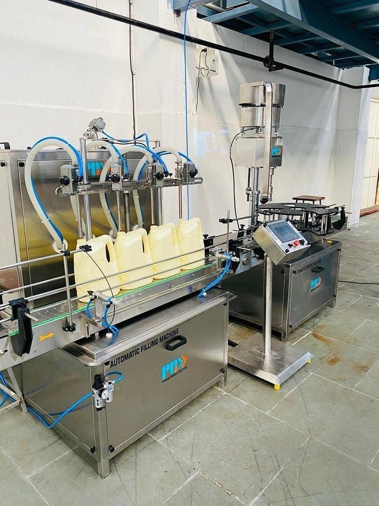 Automatic Vegetable Oil Filling Machine