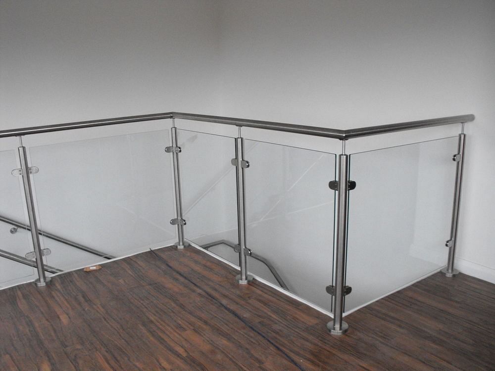 Bar Toughened Glass Railing