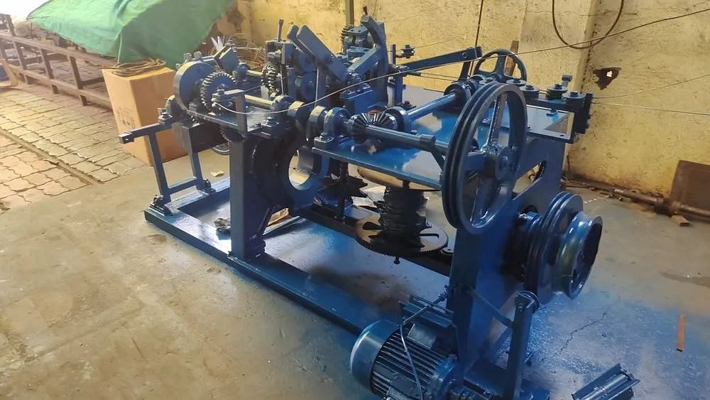 Barbed Wire Making Machine