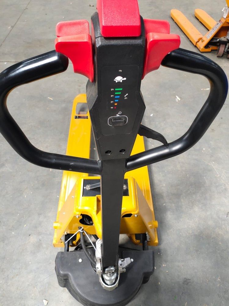 Battery Operated Electric Pallet Trucks, For Material Handling