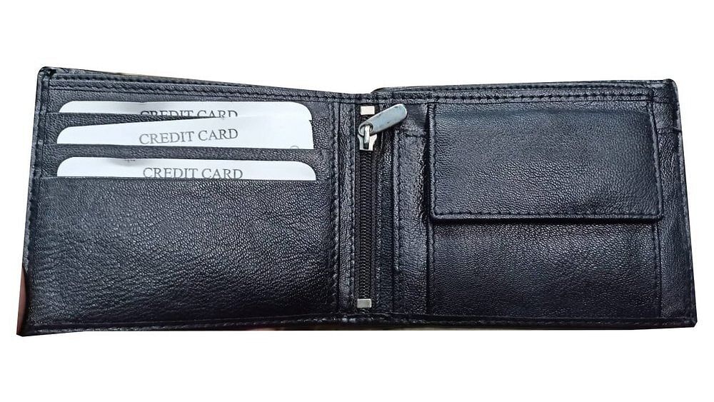 Bi Fold Men Black Leather Wallet, Card Slots: 3