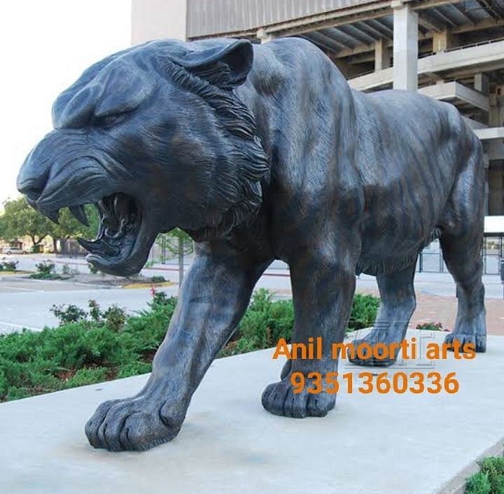 Black Stone Lion Statue, For Interior Decor, Size/Dimension: 4x3