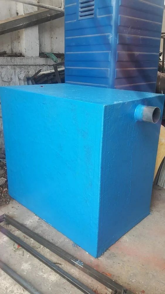 Blue FRP Bio Digester Tanks 750 ltr, Capacity: 300 Lit