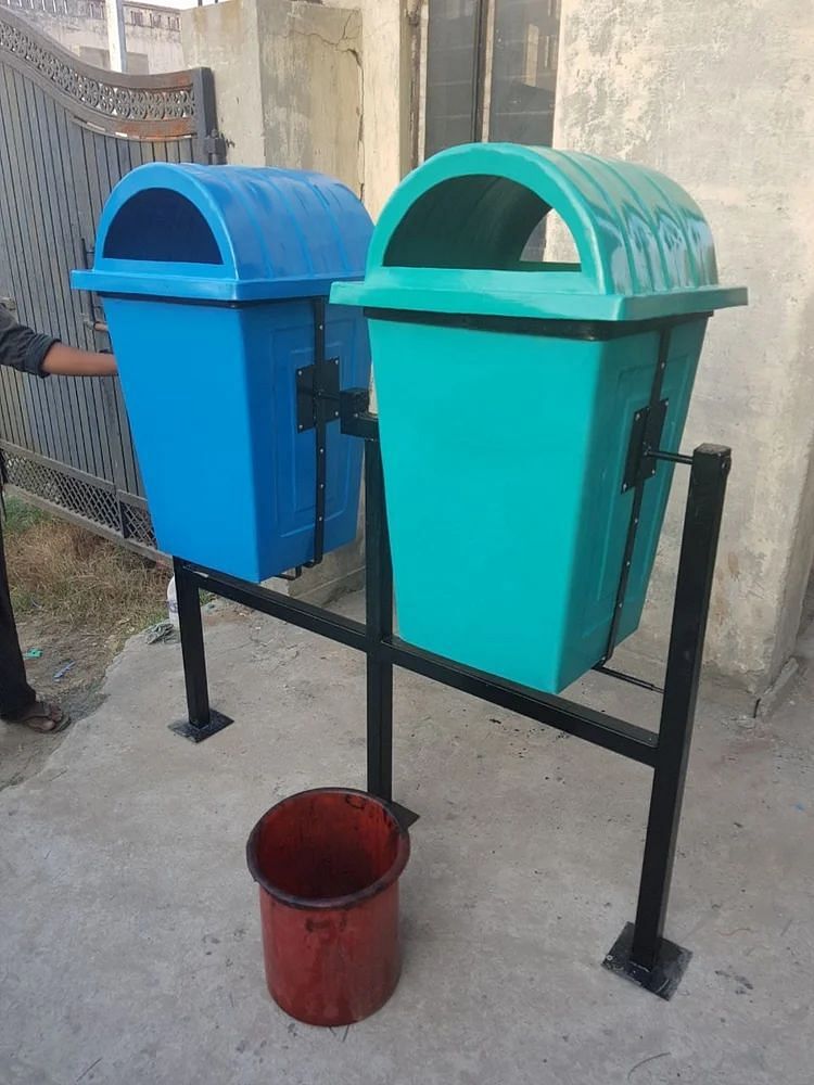 Blue HDPE Plastic Hanging Twin Dustbin, Size: 50+50 Liter, Capacity: 50+50,60+60