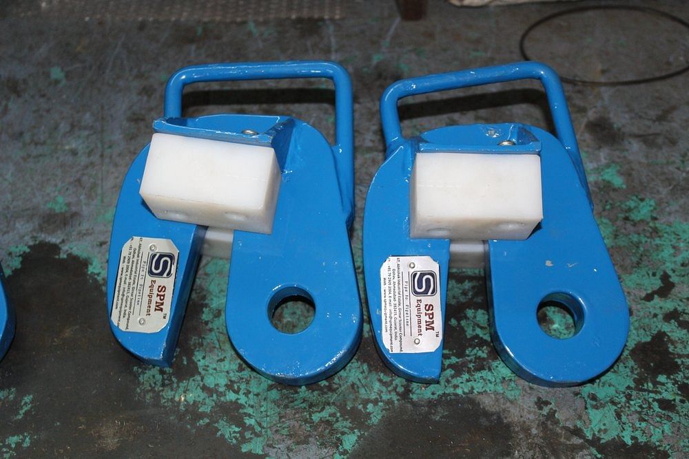 Blue Lifting Hook For Pipe, Size/Capacity: 4