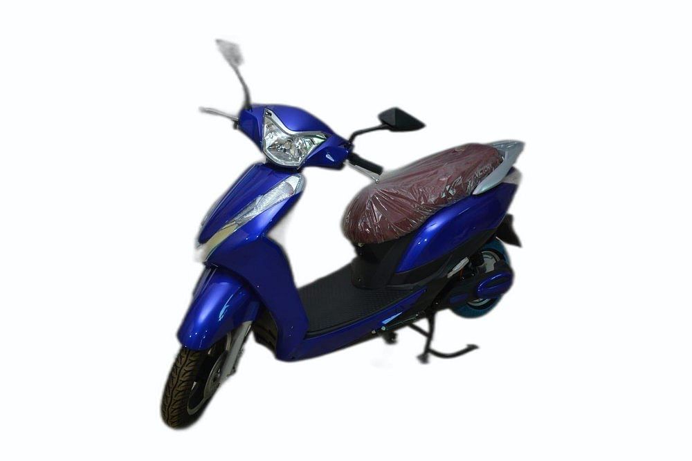 BLUE SMART ELECTRIC SCOOTER, 500-3000 W, 80 KM