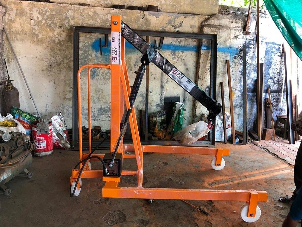 Bob Make Hydraulic Mobile Floor Crane, Model Name/Number: Bob-131