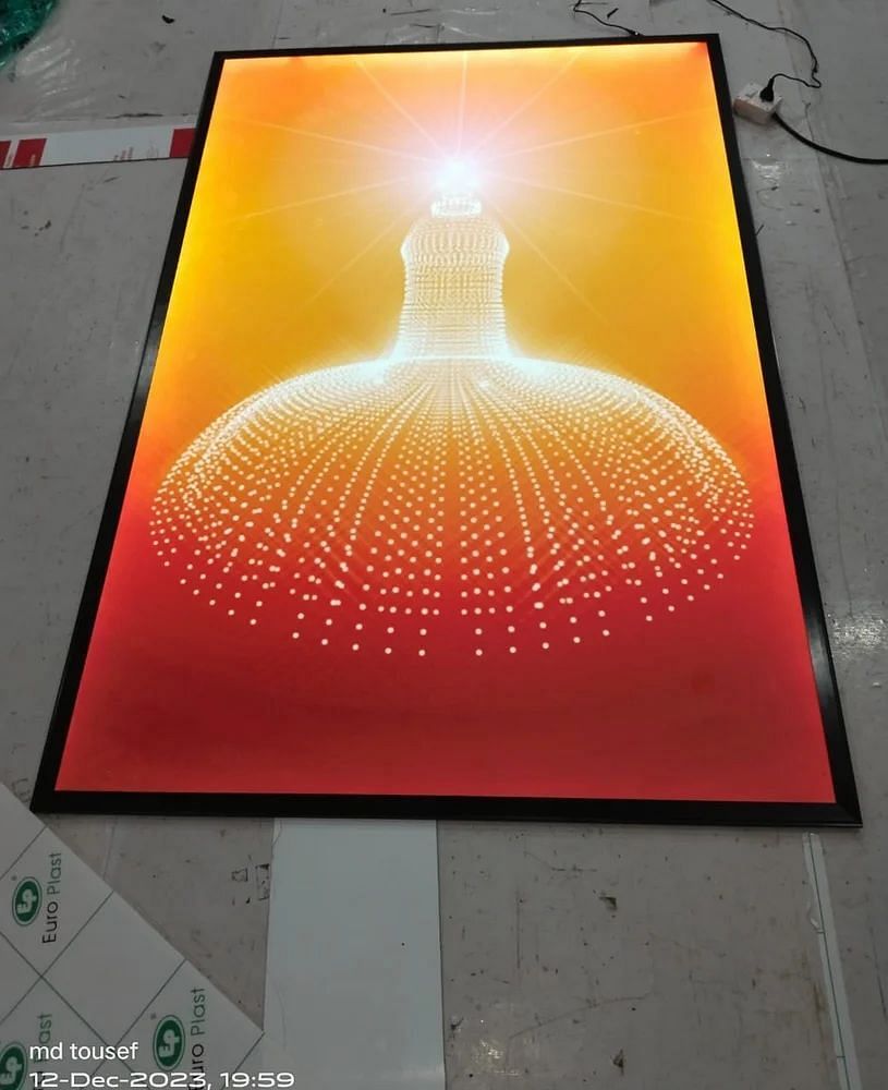 Brown Clip On LED Frame, For Home, Packaging Type: Bubble Sheet