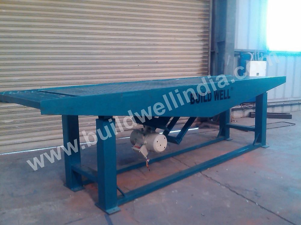 Buildwell Hard Wood Table Vibrator Rubber Mould Paver Machine, Power: 6kW, Model Name/Number: BW-123