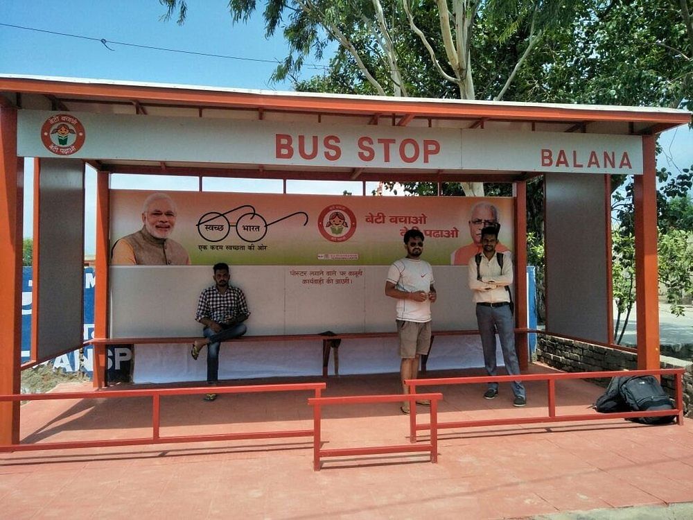 BUS QUEE SHELTERS