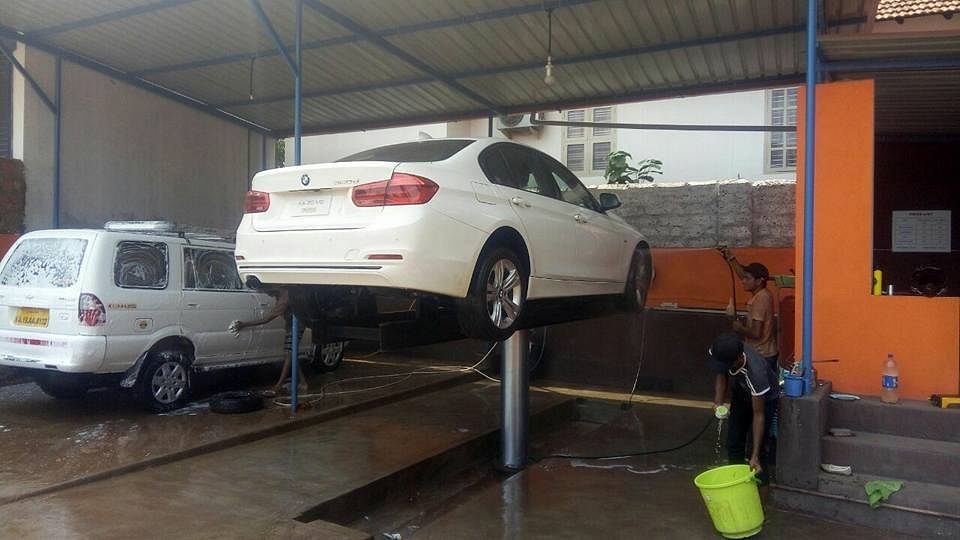 Car Wash Hydraulic Lift, Operating Height: 0-10 feet, Capacity: 1-2 ton