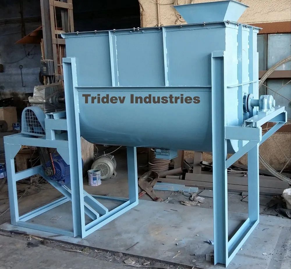 Chemical Ribbon Blender, Capacity: 1500 kg