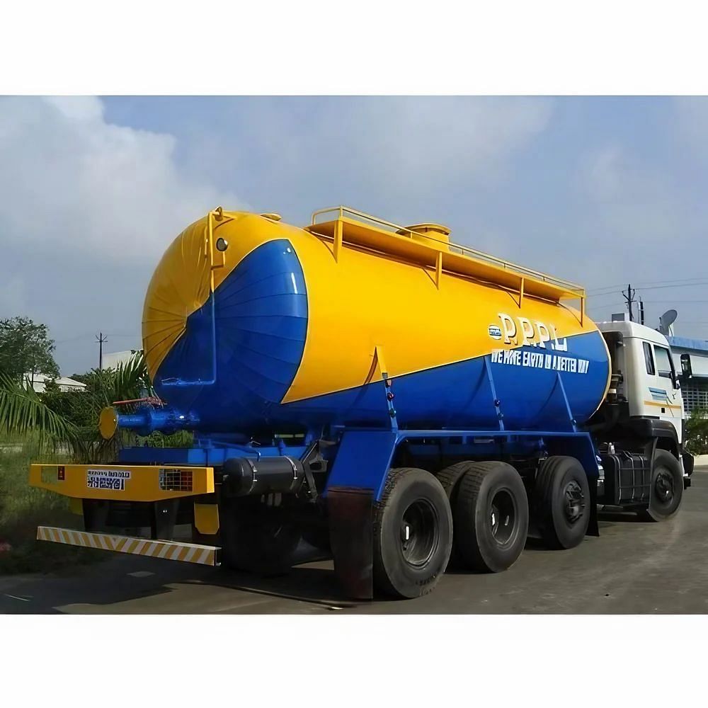 Chemicals/Oils SS Oil Storage Tanks, Capacity: 5000-10000 L, Steel Grade: SS304