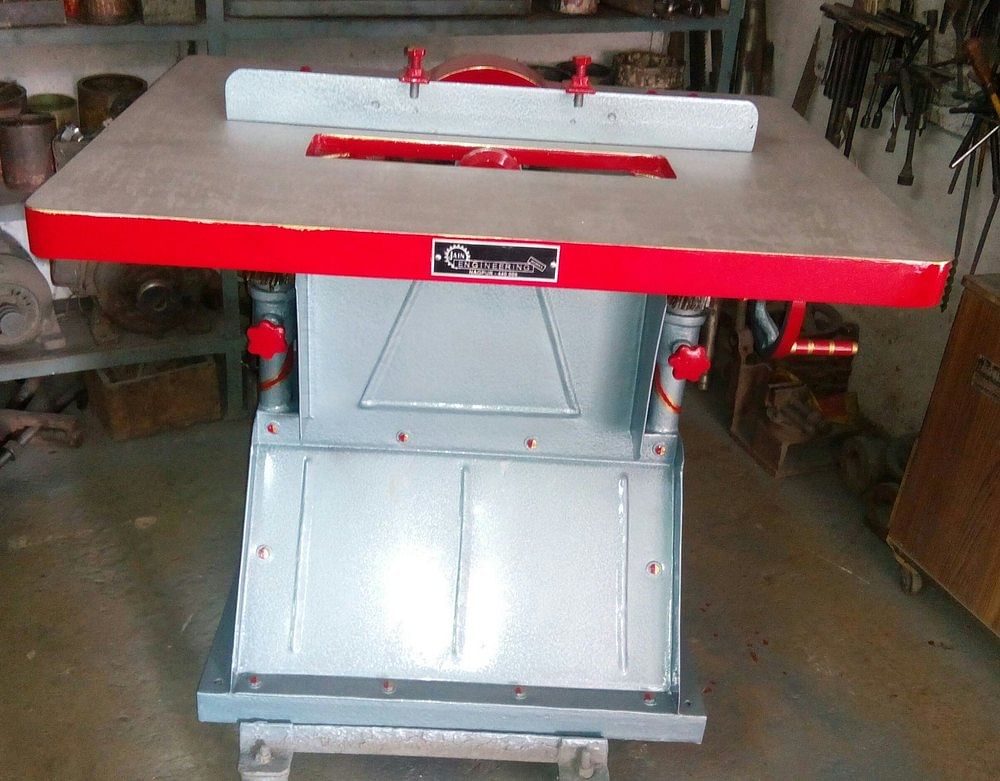 Circular Saw Machine