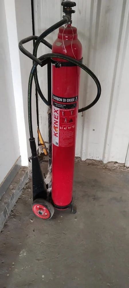 Class B CO2 Kanex Fire Extinguisher, Capacity: 9 Kg