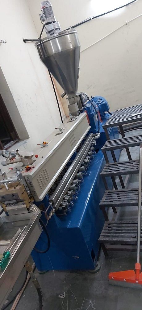 Color Coated Colour Masterbatch Machine, For Industrial, Capacity: 500 kg/Hr