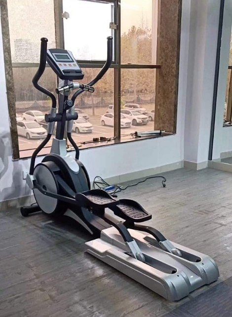 Commercial Cross Trainer