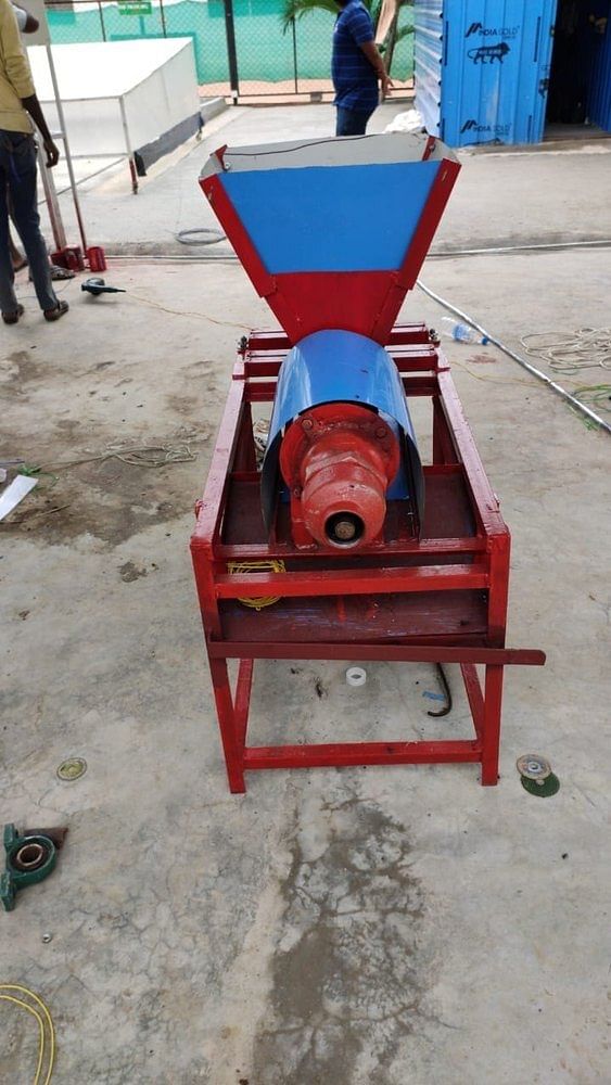 Cow Dung Log Making Machine