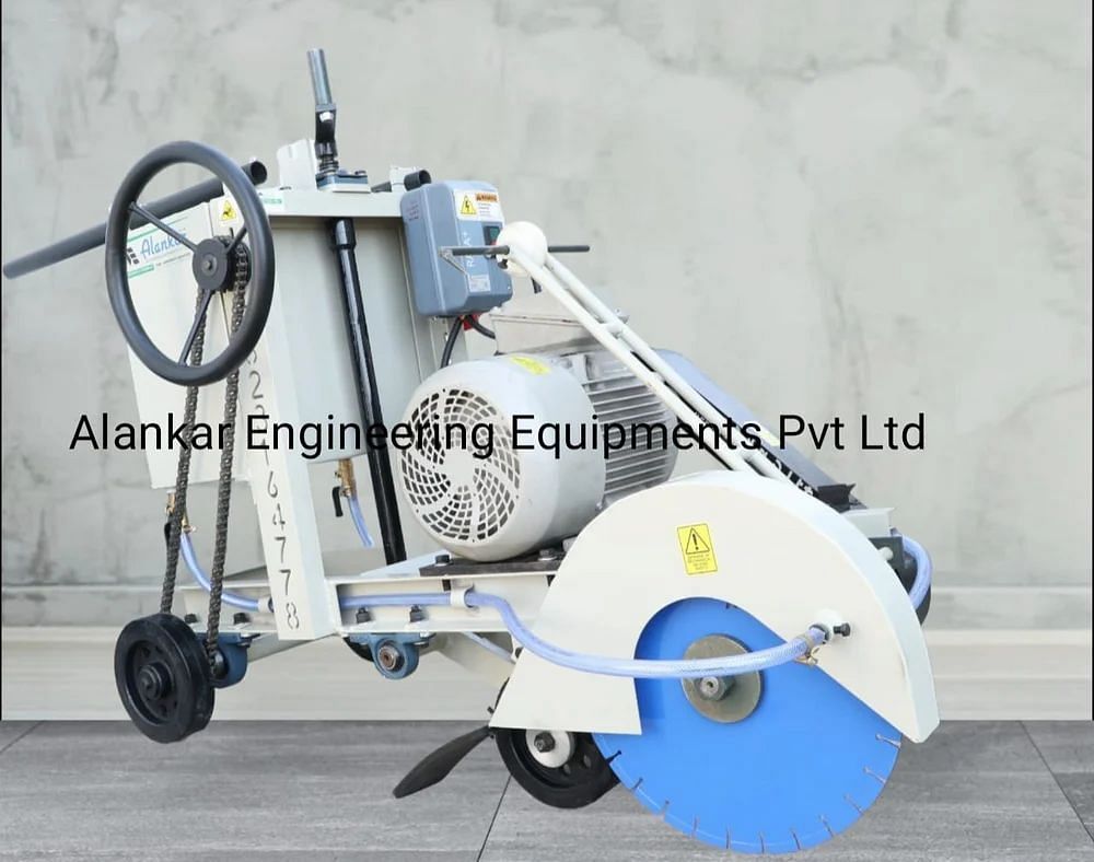 Curb Divider Cutting Machine