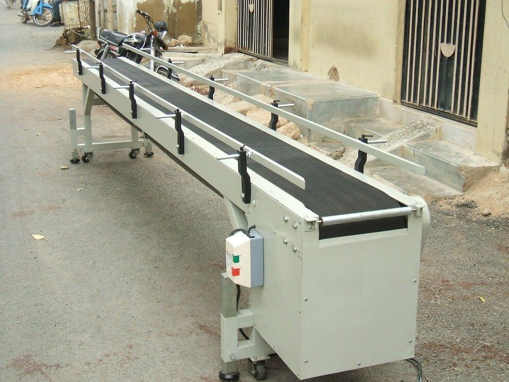 Custom Belt Conveyor, Capacity: 100 kg per ft