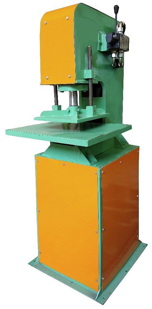 DELTA Sole Cutting Hydraulic Press C Type, Production Capacity: 1200 Pair/Day