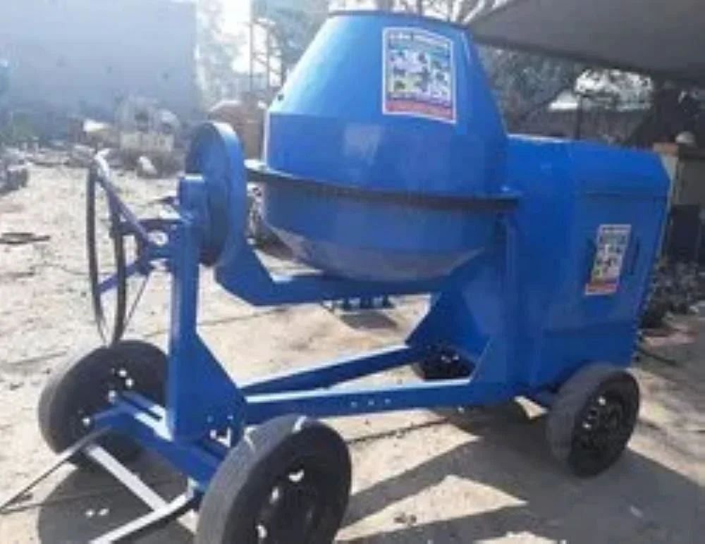 Diesel Engine Concrete Mixer Machine, For Construction, Output Capacity: 560 Liters