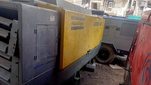 Diesel Screw Air Compressors On Rental Hire, in Pan India, Flow Capacity: 400 CFM