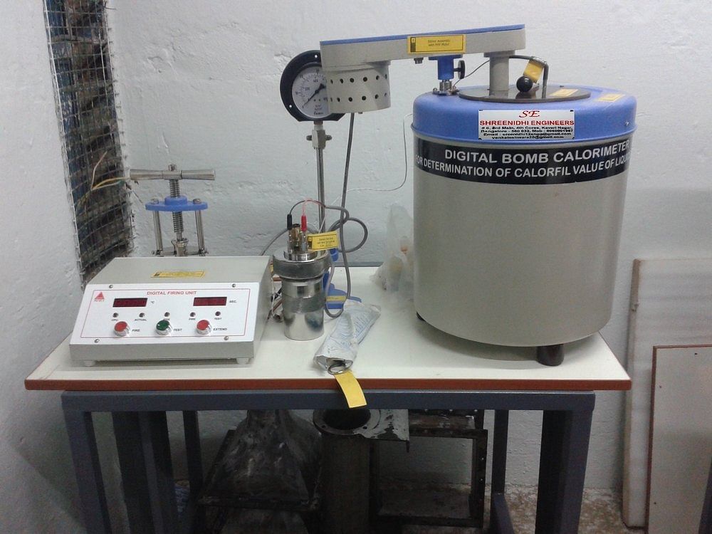 Digital Bomb Calorimeter