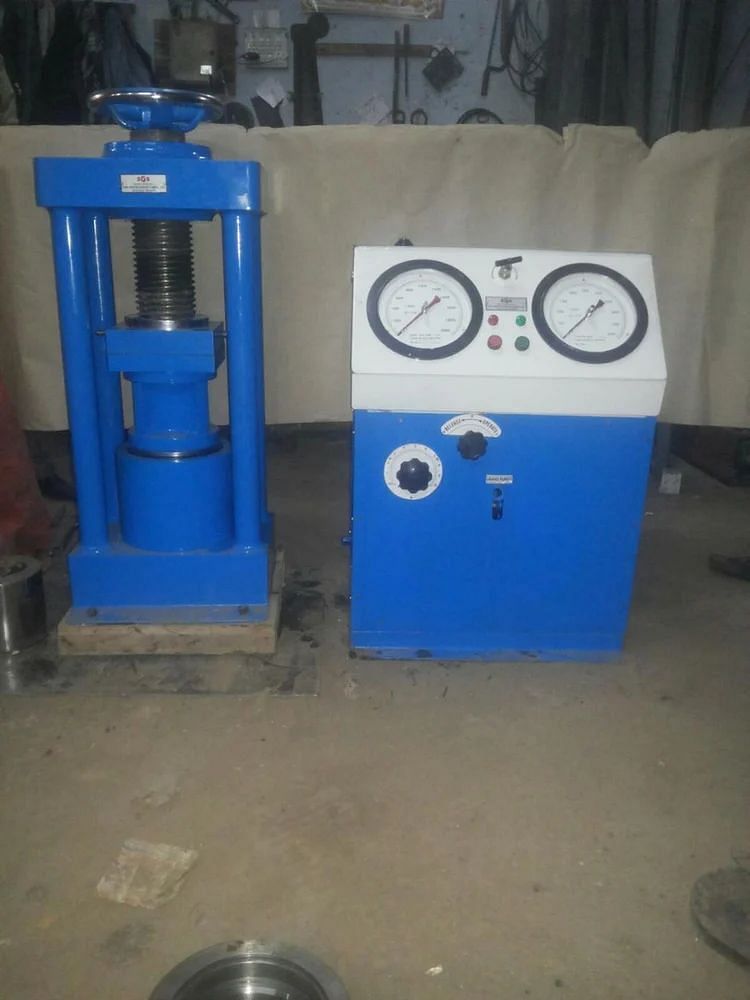 Digital Compression Testing Machine, Baker, Capacity: Upton 3000kn