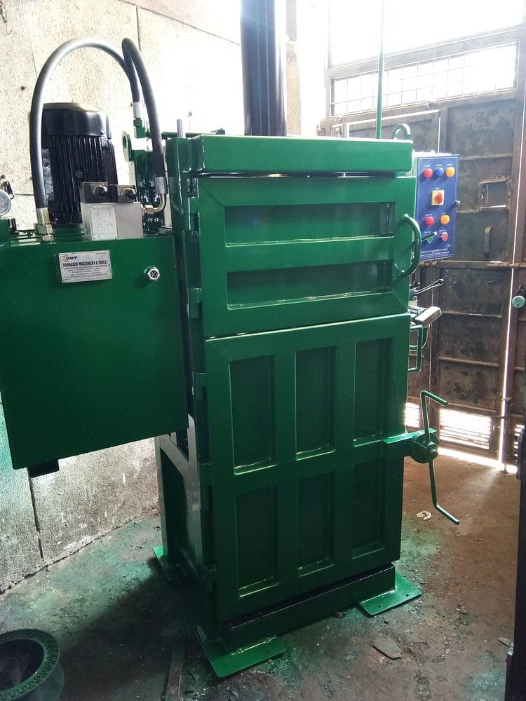 DMT-25V Paper Baling Machine