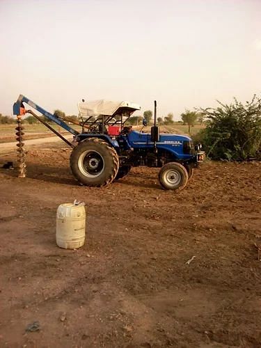 Drilling And Tractor Auguring Machine For Piling, Ring