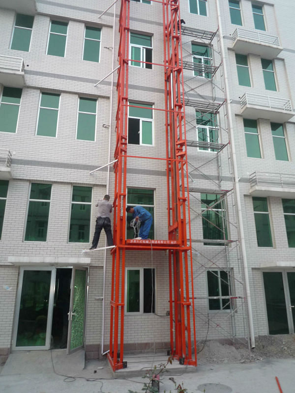 Easy Move Wall Mounted Goods Lift, Capacity: 3-4 ton