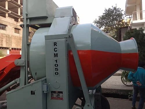 Electric Engine Reverse Drum Mixer Machine, For Construction, Drum Capacity: 750 L