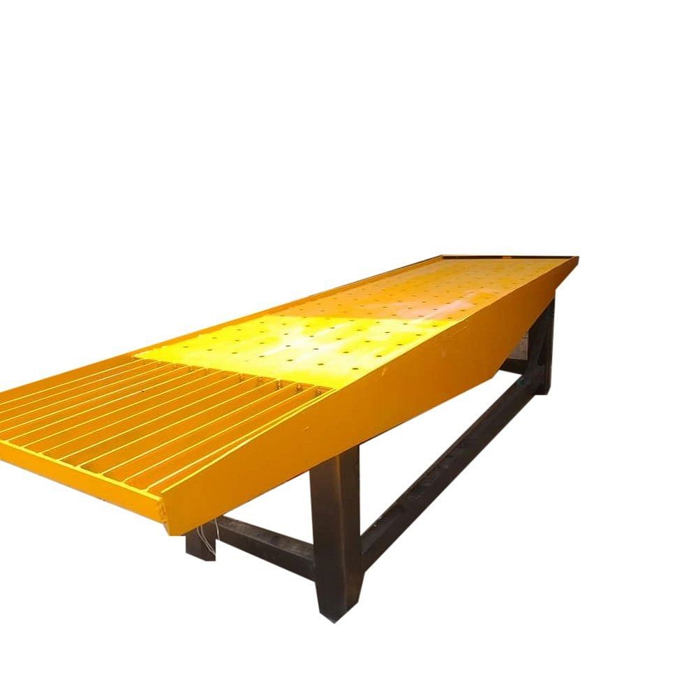 Electric Mild Steel Interlocking Tile Vibrator Table, Single Mast, Power: 2 kW