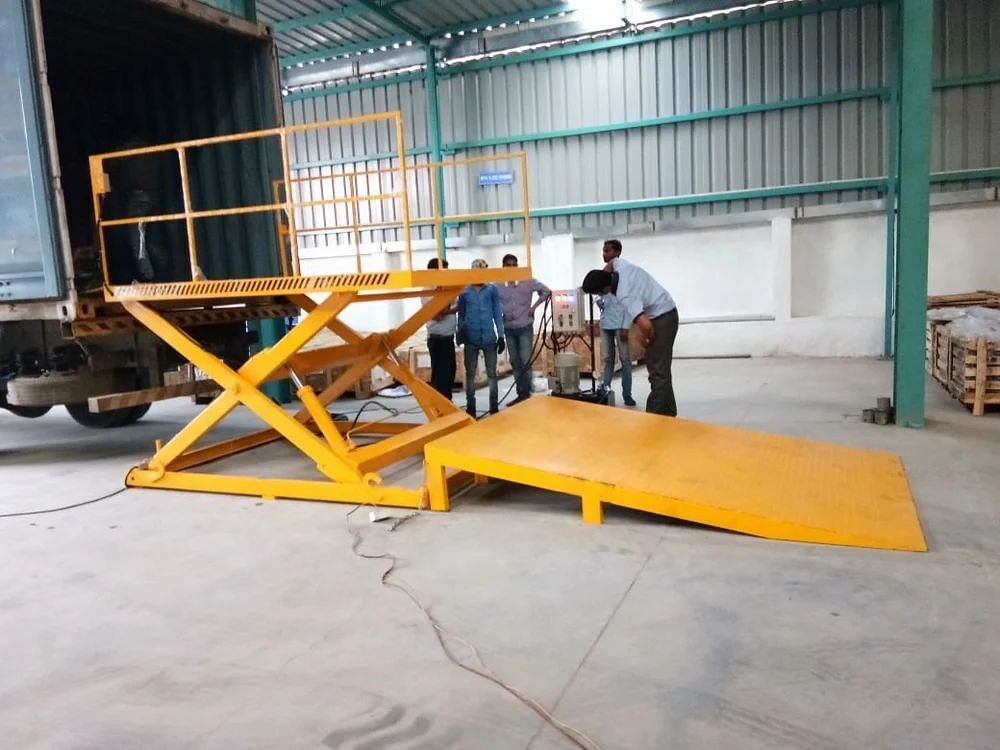 Electric Scissor Lift Table, Running Mode: Moving