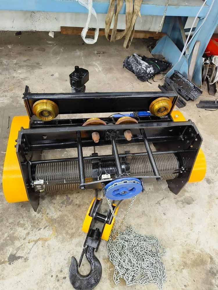 Electric Wire Rope Hoist With Gear Trolley, For Industrial