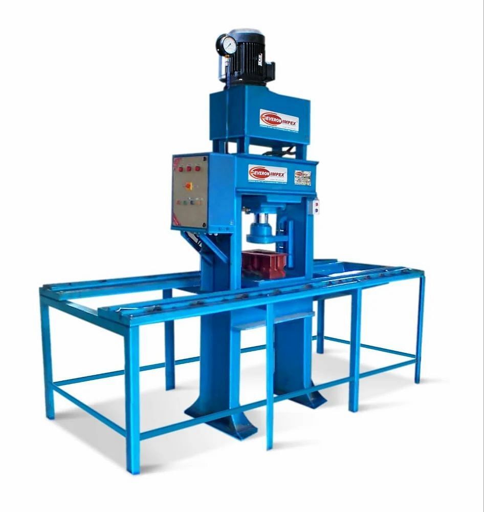 Everon Industries Parking Tiles Machine, For Industrial, Capacity: 1500 To 2500