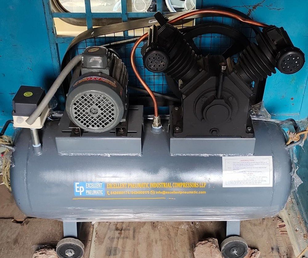 Excellent Pneumatic 2 HP Single Stage Reciprocating Compressor, Discharge Pressure: 8 Barg, Maximum Flow Rate (CFM): 5 Cfm