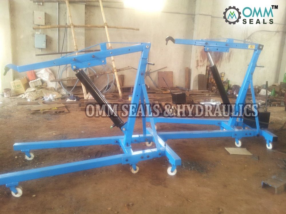 Floor Crane - 2 Ton Capacity