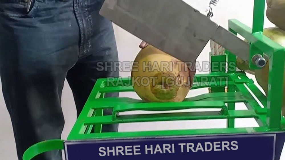 For Commercial Manual Tender Coconut Cutting Machine, Model Name/Number: SHT1