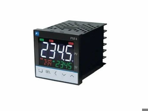 Fuji PXF4 PID/On-Off Temperature Controller